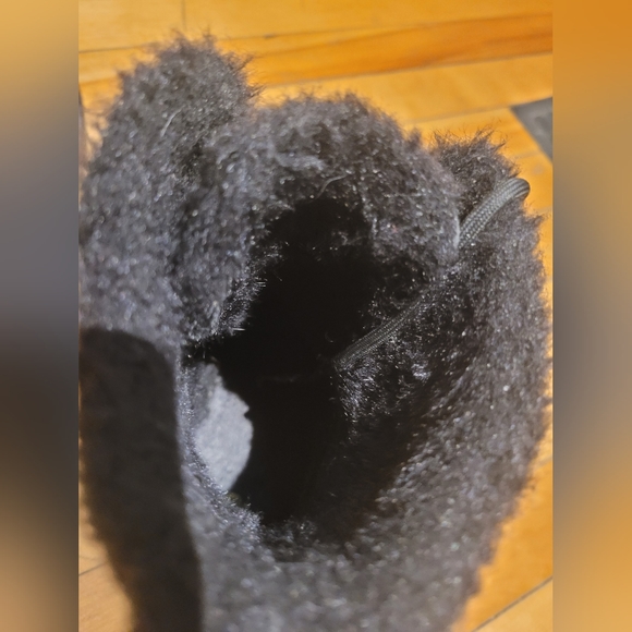 Doc Martens Airwair Boots - Picture 6 of 6